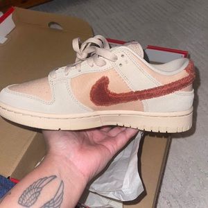 NIKE DUNK LOW TERRY SWOOSH I BRAND NEW (6M/7.5W)